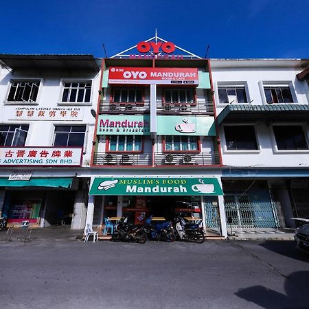 Oyo 836 Mandurah Room & Cafe Кучинг Екстериор снимка